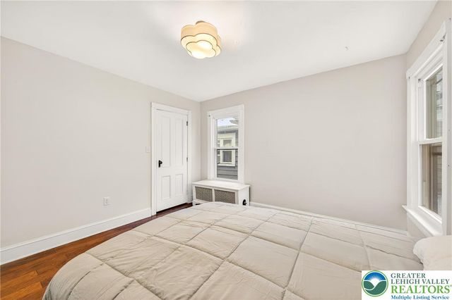 28 1st Street, Bangor Boro, PA 18013