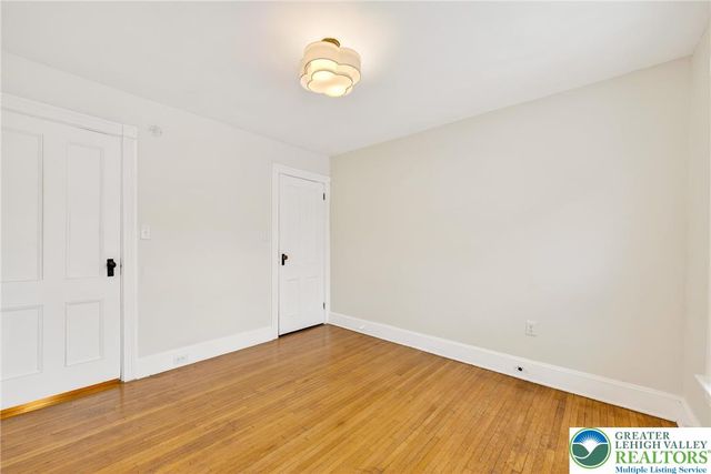 28 1st Street, Bangor Boro, PA 18013