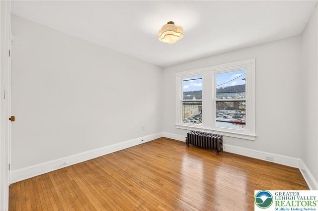 28 1st Street, Bangor Boro, PA 18013