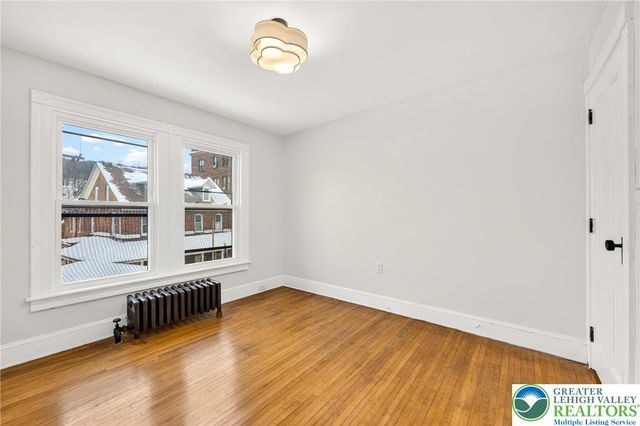 28 1st Street, Bangor Boro, PA 18013