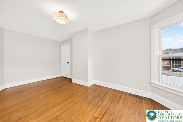 28 1st Street, Bangor Boro, PA 18013