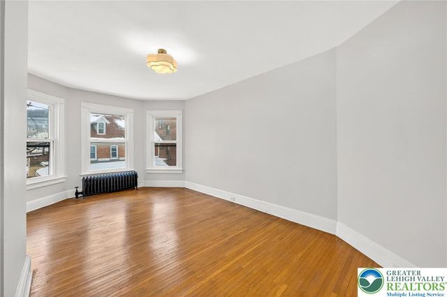 28 1st Street, Bangor Boro, PA 18013