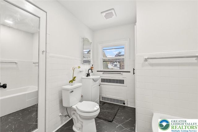 28 1st Street, Bangor Boro, PA 18013