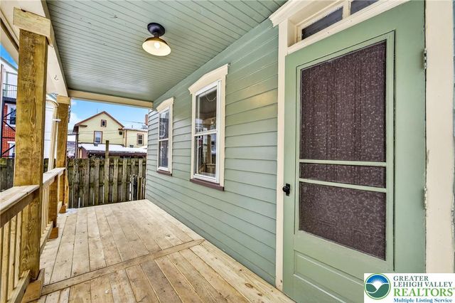 28 1st Street, Bangor Boro, PA 18013