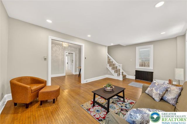 28 1st Street, Bangor Boro, PA 18013