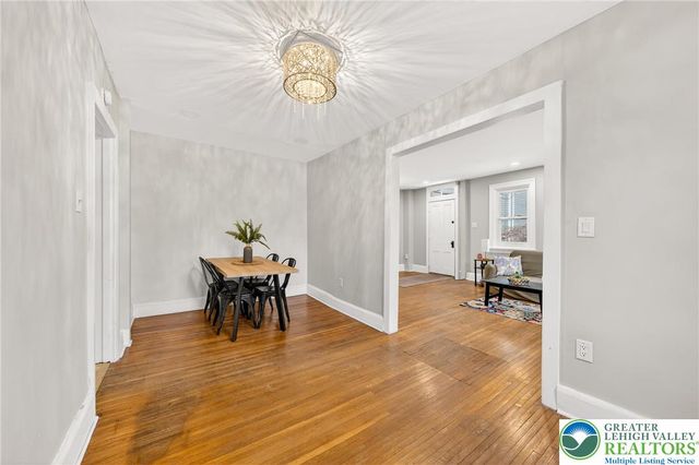 28 1st Street, Bangor Boro, PA 18013