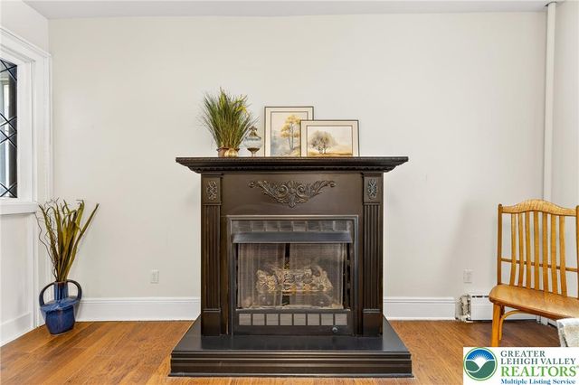 28 1st Street, Bangor Boro, PA 18013