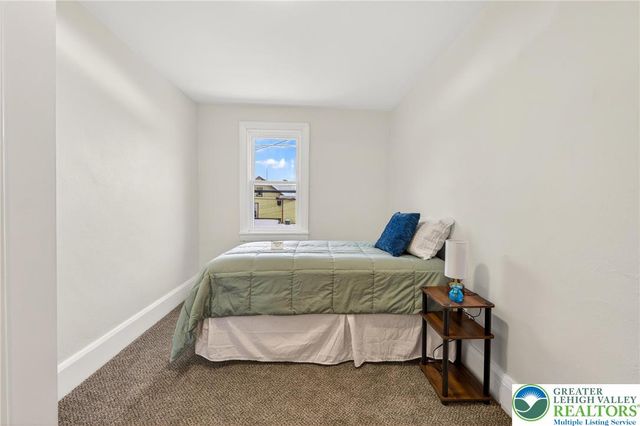 28 1st Street, Bangor Boro, PA 18013