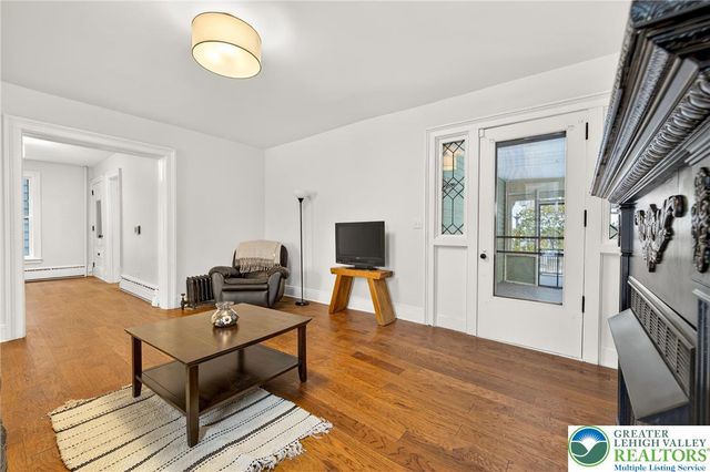 28 1st Street, Bangor Boro, PA 18013