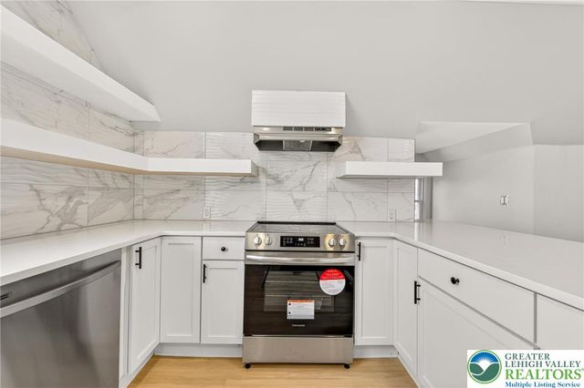 28 1st Street, Bangor Boro, PA 18013