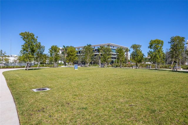 520 W Ave 2004 2004, Miami Beach, FL 33139