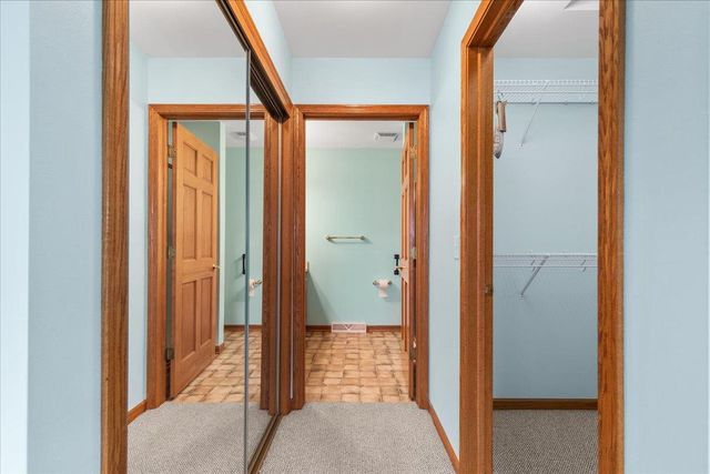 N160W20271 FOX CREEK DRIVE, Jackson, WI 53037