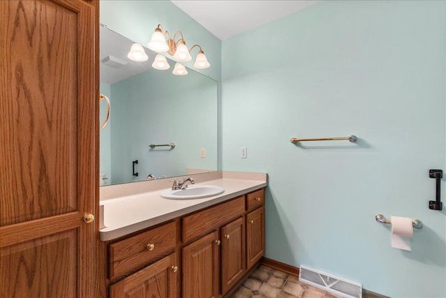 N160W20271 FOX CREEK DRIVE, Jackson, WI 53037