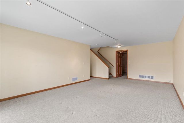 N160W20271 FOX CREEK DRIVE, Jackson, WI 53037