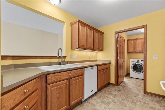 N160W20271 FOX CREEK DRIVE, Jackson, WI 53037