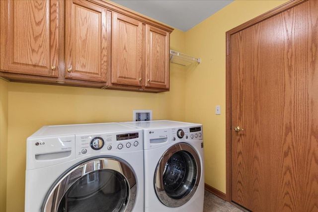 N160W20271 FOX CREEK DRIVE, Jackson, WI 53037