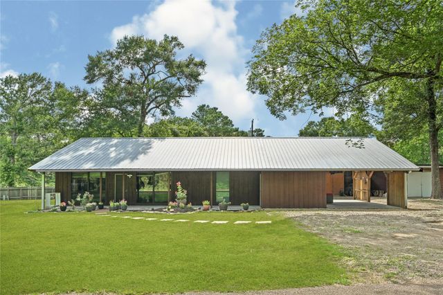 19540 Loafers Lane, Magnolia, TX 77355