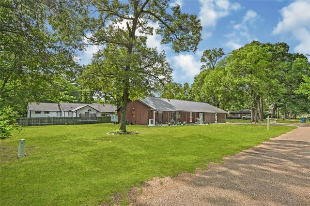 19540 Loafers Lane, Magnolia, TX 77355