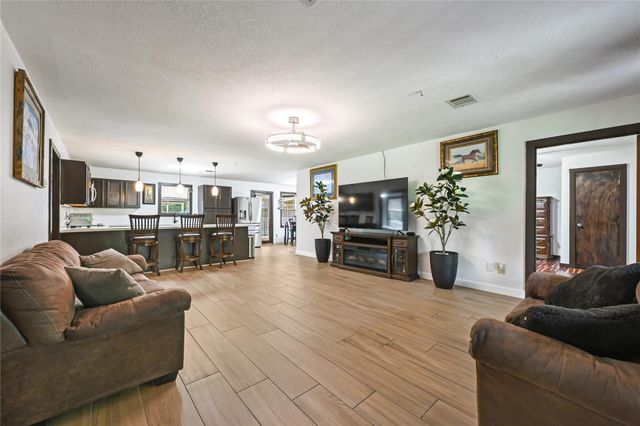 19540 Loafers Lane, Magnolia, TX 77355