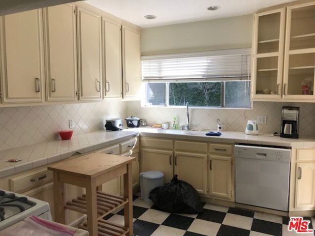 508 S Wilton Place, Los Angeles, CA 90020