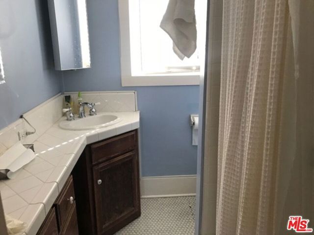 508 S Wilton Place, Los Angeles, CA 90020