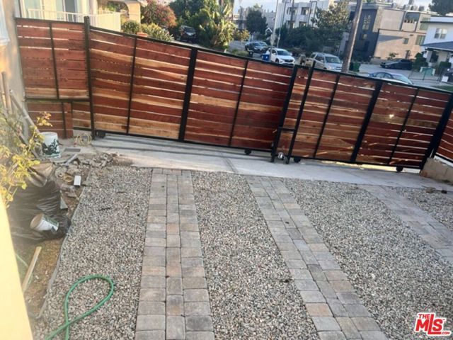508 S Wilton Place, Los Angeles, CA 90020