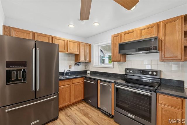 772 Peace Haven Drive, St Louis, MO 63125