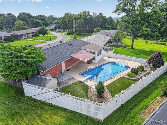 772 Peace Haven Drive, St Louis, MO 63125