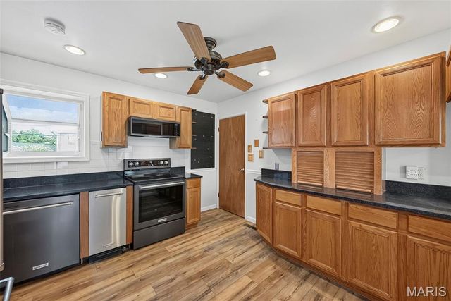 772 Peace Haven Drive, St Louis, MO 63125