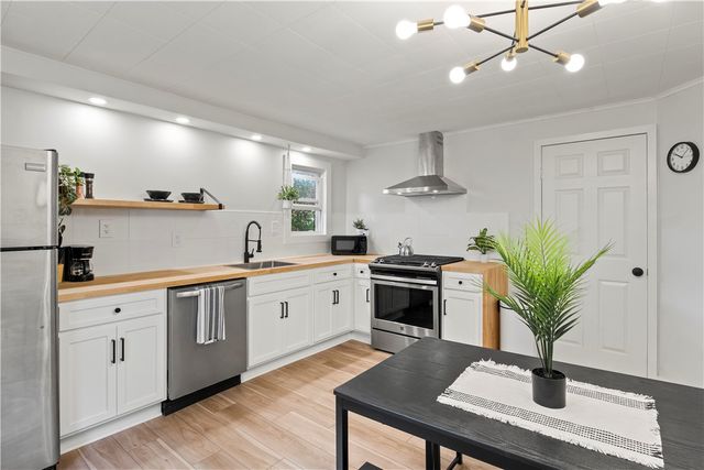 95 Beaufort Street, Rochester, NY 14620