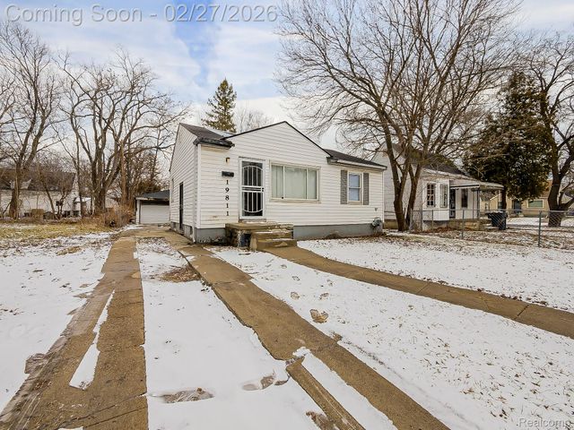 19811 Harlow Street, Detroit, MI 48235