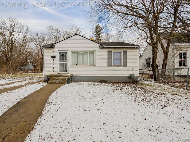 19811 Harlow Street, Detroit, MI 48235