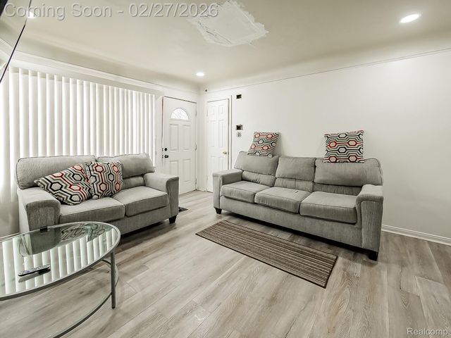 19811 Harlow Street, Detroit, MI 48235