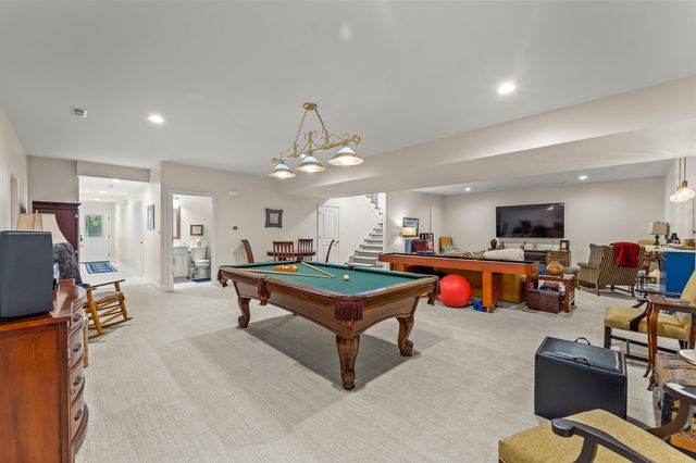 2304 GREEN MEADOW DR, Jefferson City, MO 65101