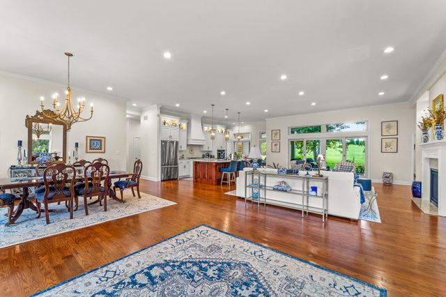 2304 GREEN MEADOW DR, Jefferson City, MO 65101