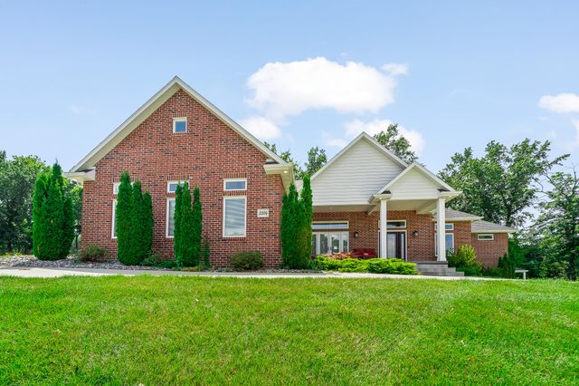 2304 GREEN MEADOW DR, Jefferson City, MO 65101