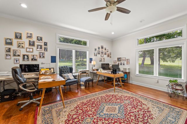 2304 GREEN MEADOW DR, Jefferson City, MO 65101