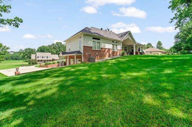 2304 GREEN MEADOW DR, Jefferson City, MO 65101