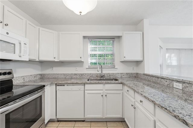6427 Wellington Chase Court, Lithonia, GA 30058