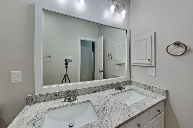 20743 Oakhurst Park Drive, Porter, TX 77365