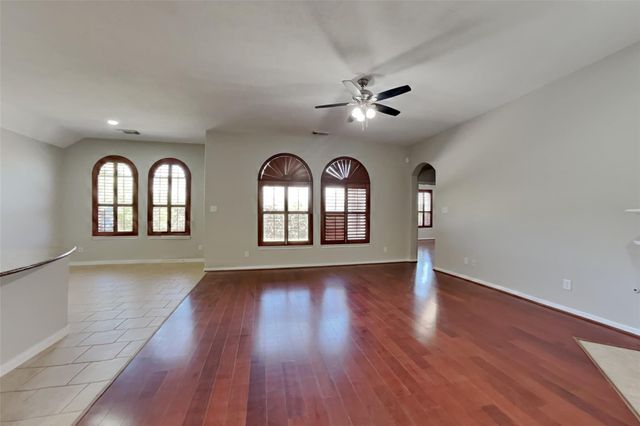 20743 Oakhurst Park Drive, Porter, TX 77365