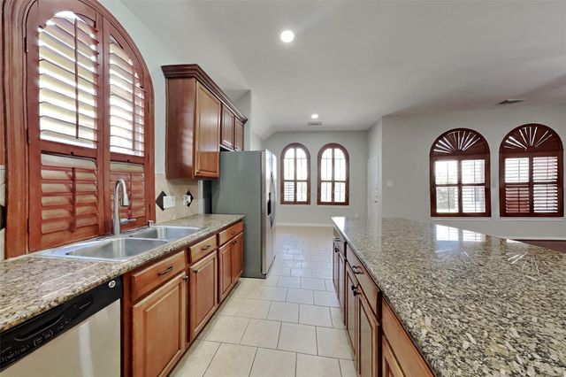 20743 Oakhurst Park Drive, Porter, TX 77365