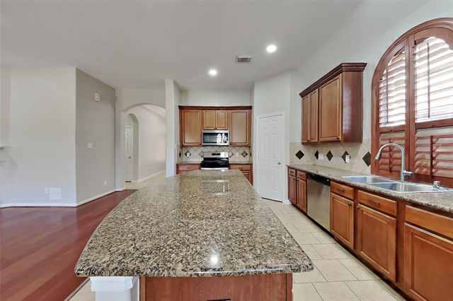 20743 Oakhurst Park Drive, Porter, TX 77365