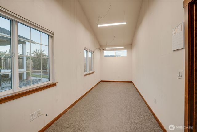 647 S Newton Avenue, East Wenatchee, WA 98802