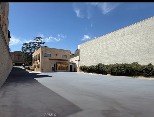 94 N Baldwin Avenue, Sierra Madre, CA 91024