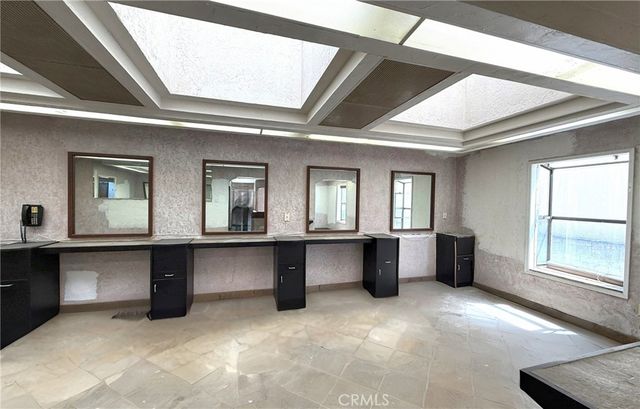 94 N Baldwin Avenue, Sierra Madre, CA 91024