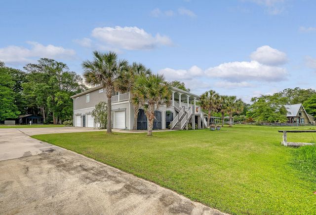 2039 Lake Marion Shores Road, Summerton, SC 29148