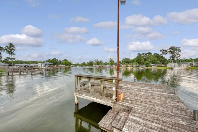 2039 Lake Marion Shores Road, Summerton, SC 29148