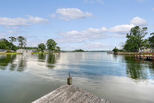 2039 Lake Marion Shores Road, Summerton, SC 29148