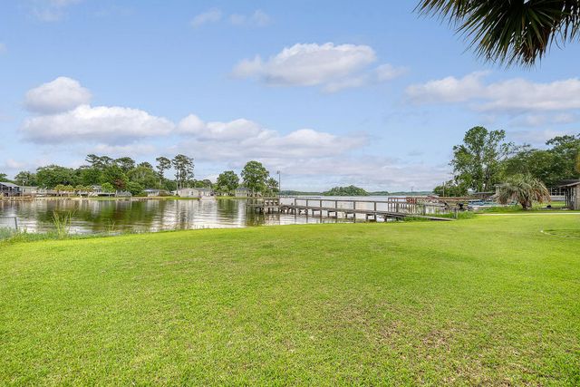2039 Lake Marion Shores Road, Summerton, SC 29148